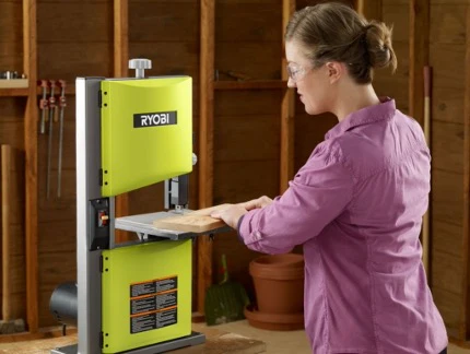 2.5 AMP 9 in. Band Saw - Image 4