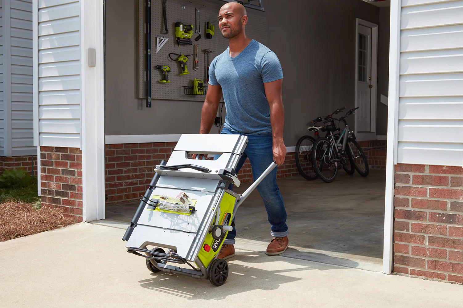 10" Expanded Capacity Table Saw with Rolling Stand - Image 3