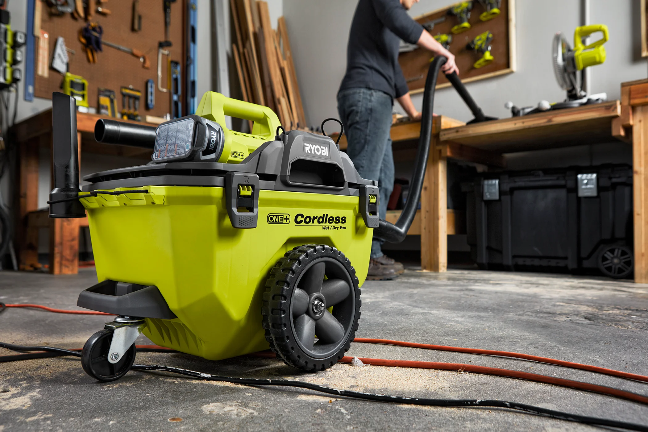 18V ONE+ 6 Gal. Wet/Dry Vacuum - Image 9