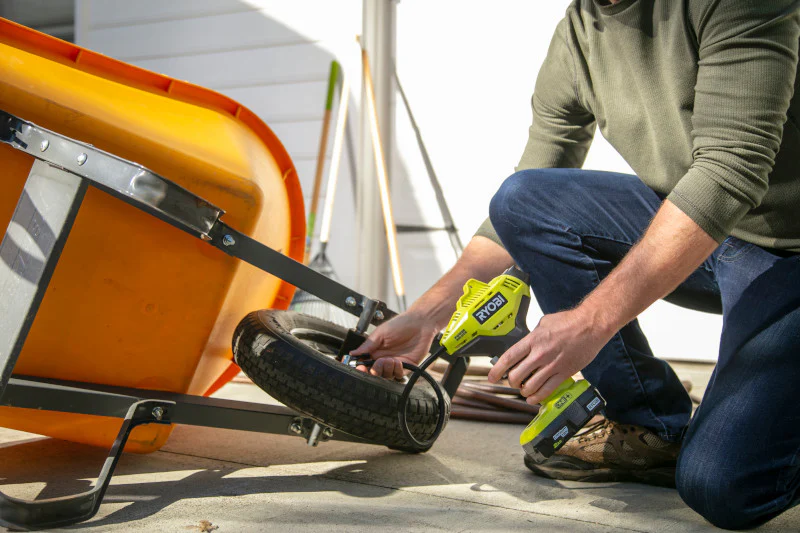 18V ONE+ High Pressure Inflator with Digital Gauge - Image 9