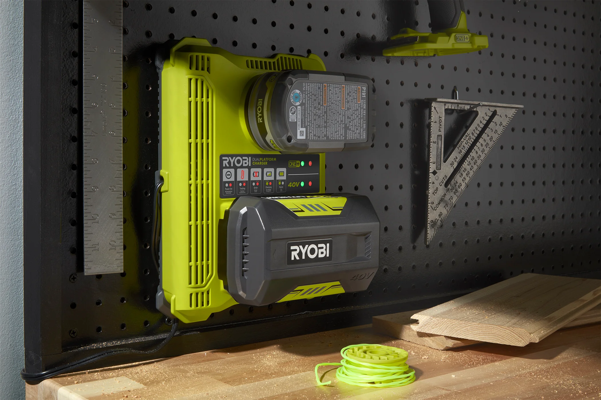 18V ONE+/40V Dual Platform Charger - Image 4