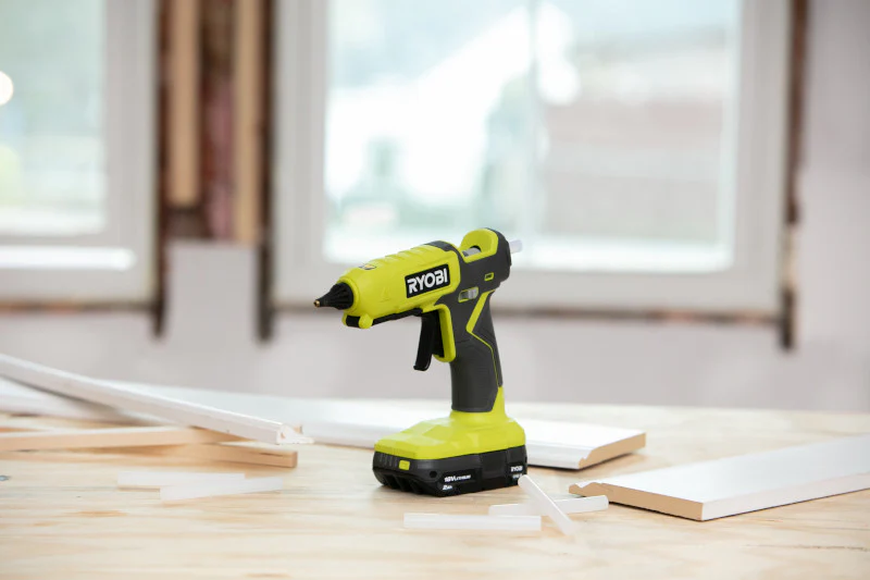 18V ONE+ Dual Temperature Glue Gun - Image 7