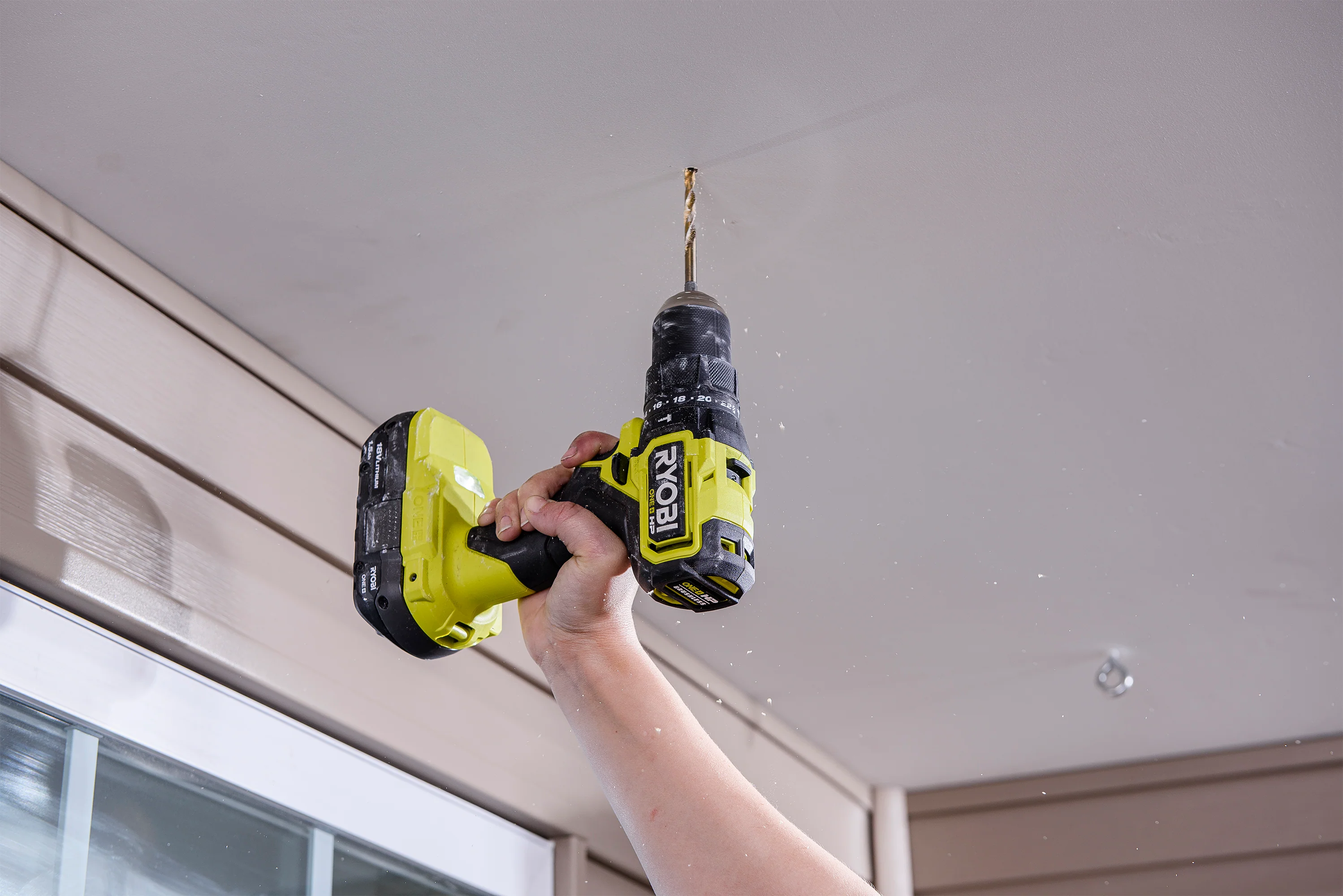 ONE+ HP COMPACT BRUSHLESS 1/2" HAMMER DRILL - Image 2