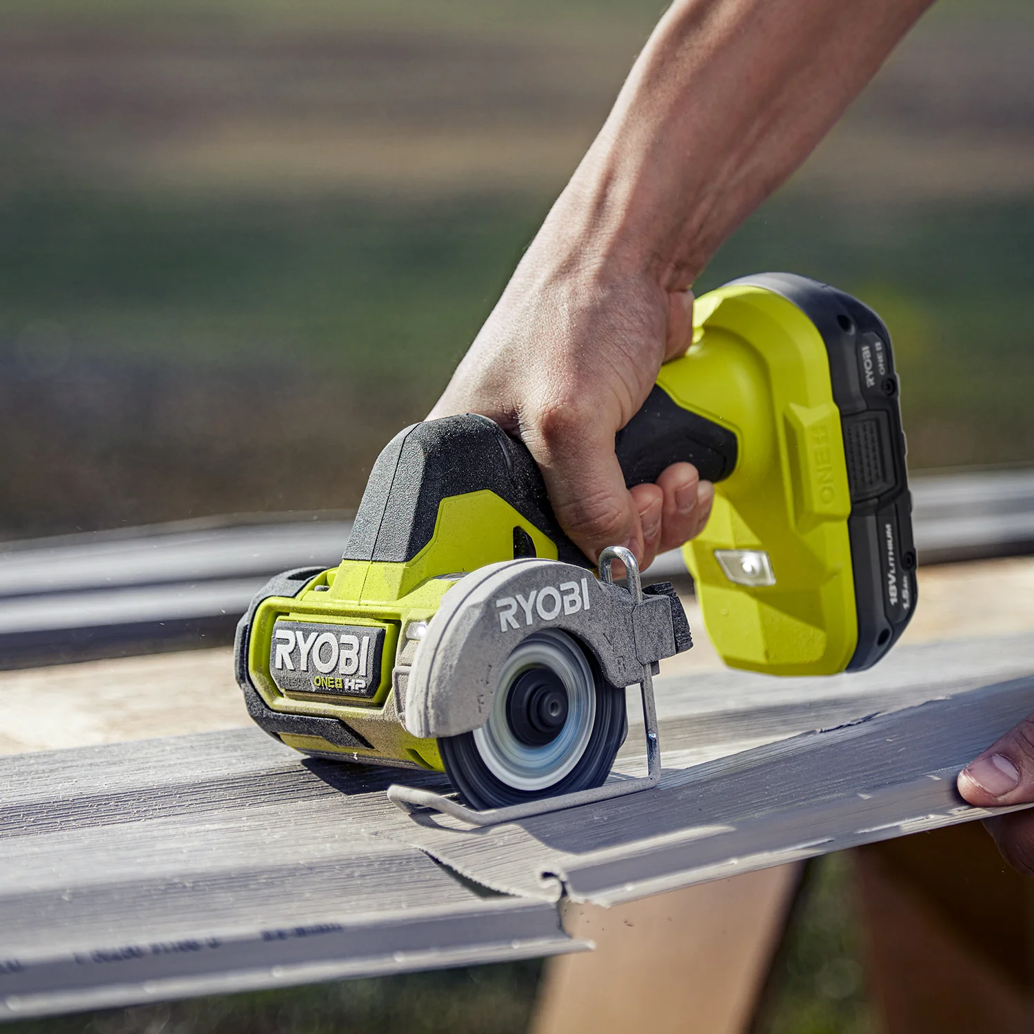 18V ONE+ HP Compact Brushless Cut-Off Tool - Image 8