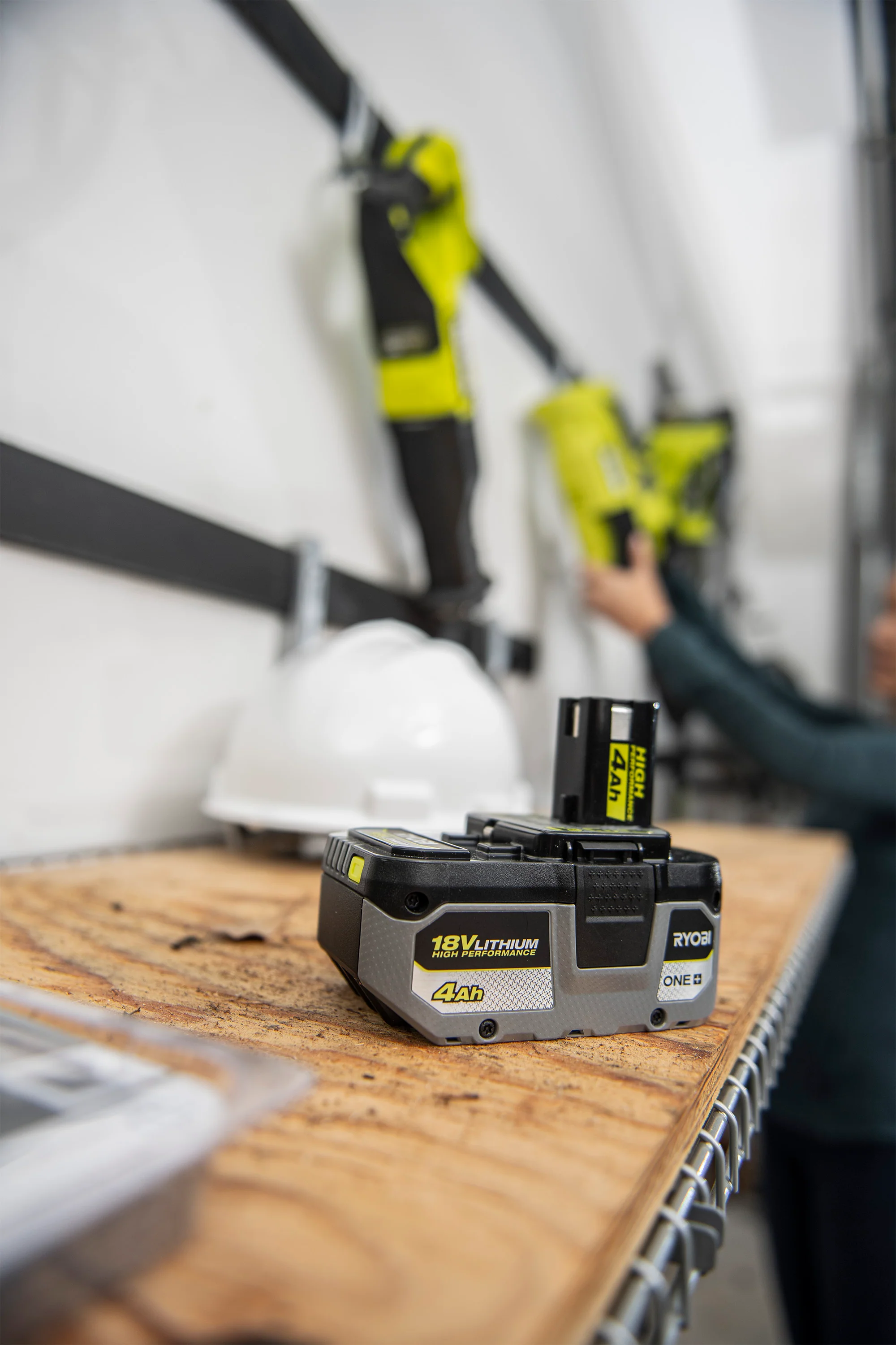 18V ONE+ 4Ah LITHIUM-ION HIGH PERFORMANCE BATTERY - Image 4