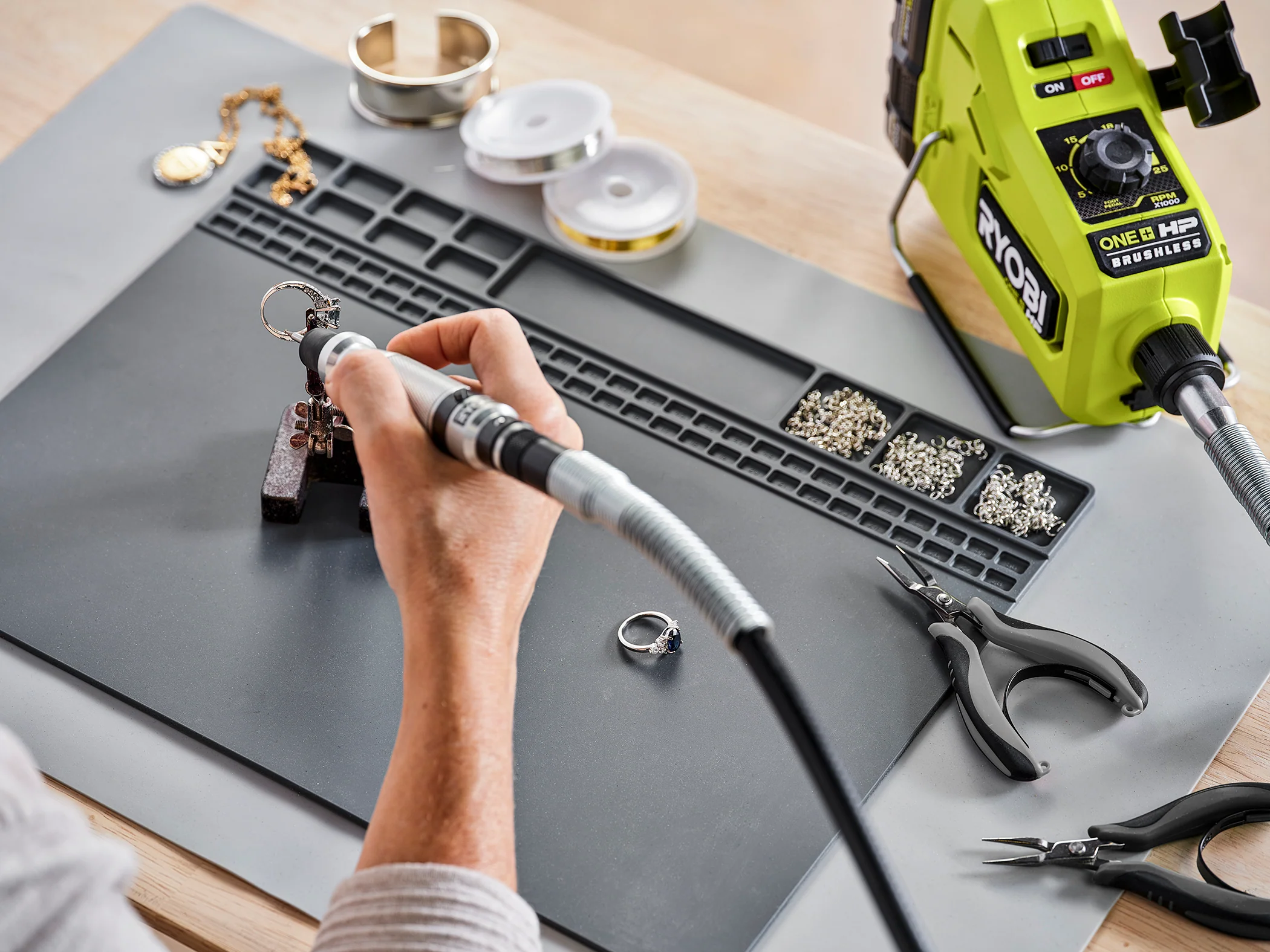 18V ONE+ HP Brushless Cordless Rotary Tool - Image 7
