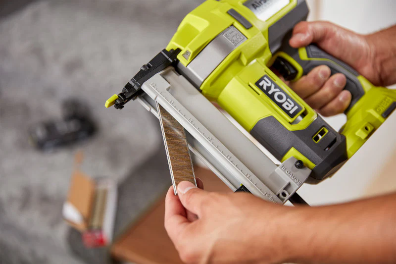 18V ONE+ AIRSTRIKE 18GA NARROW CROWN STAPLER KIT - Image 6
