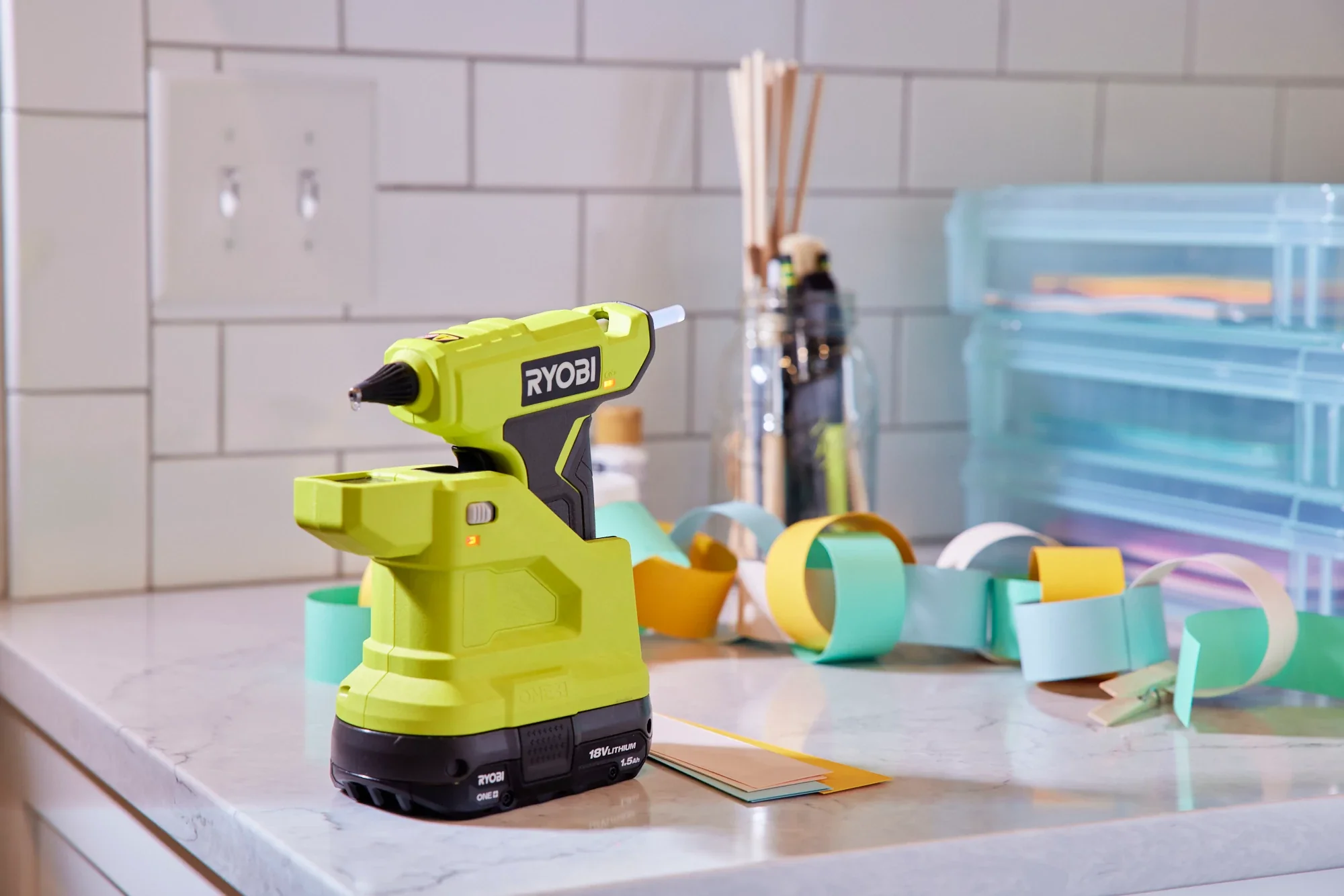 18V ONE+ COMPACT GLUE GUN KIT - Image 7
