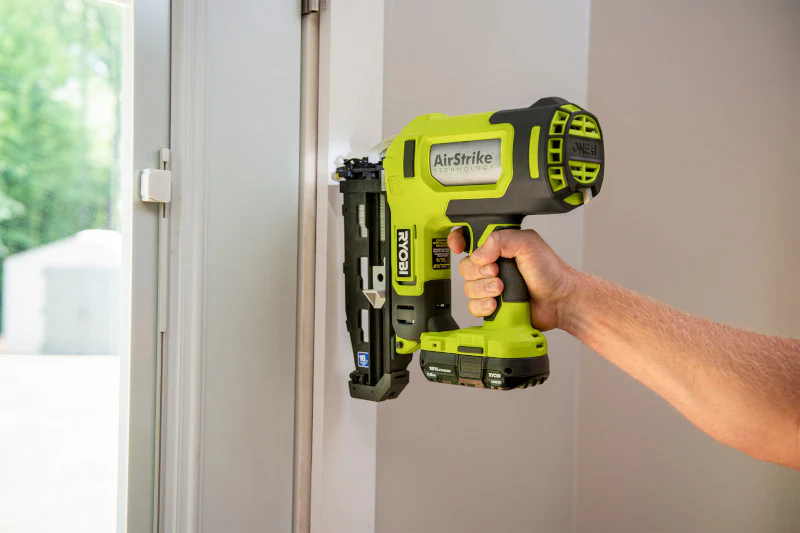 18V ONE+ AIRSTRIKE 16GA FINISH NAILER KIT - Image 7