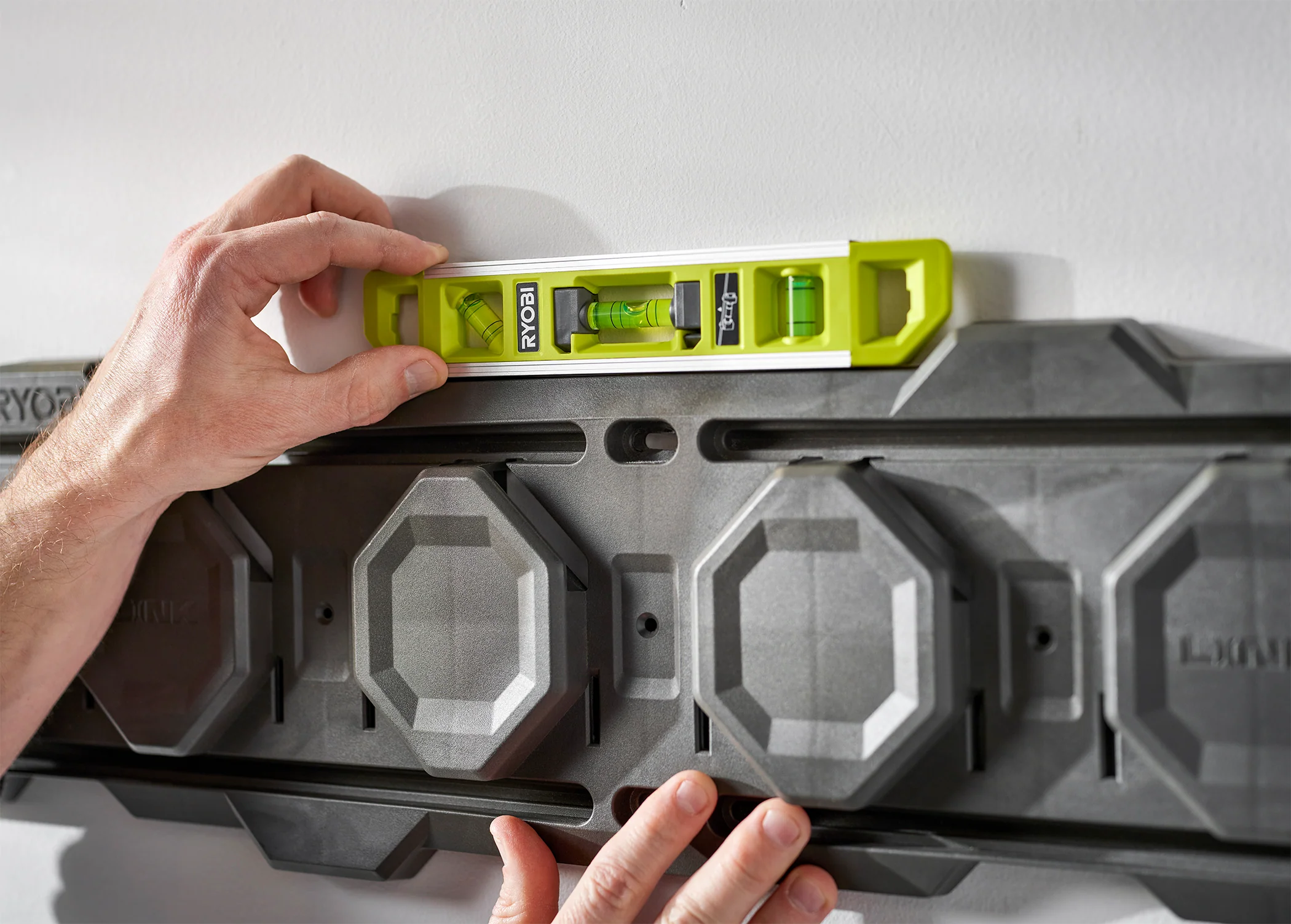 9" 2-in-1 Torpedo Level and Line Level - Image 5