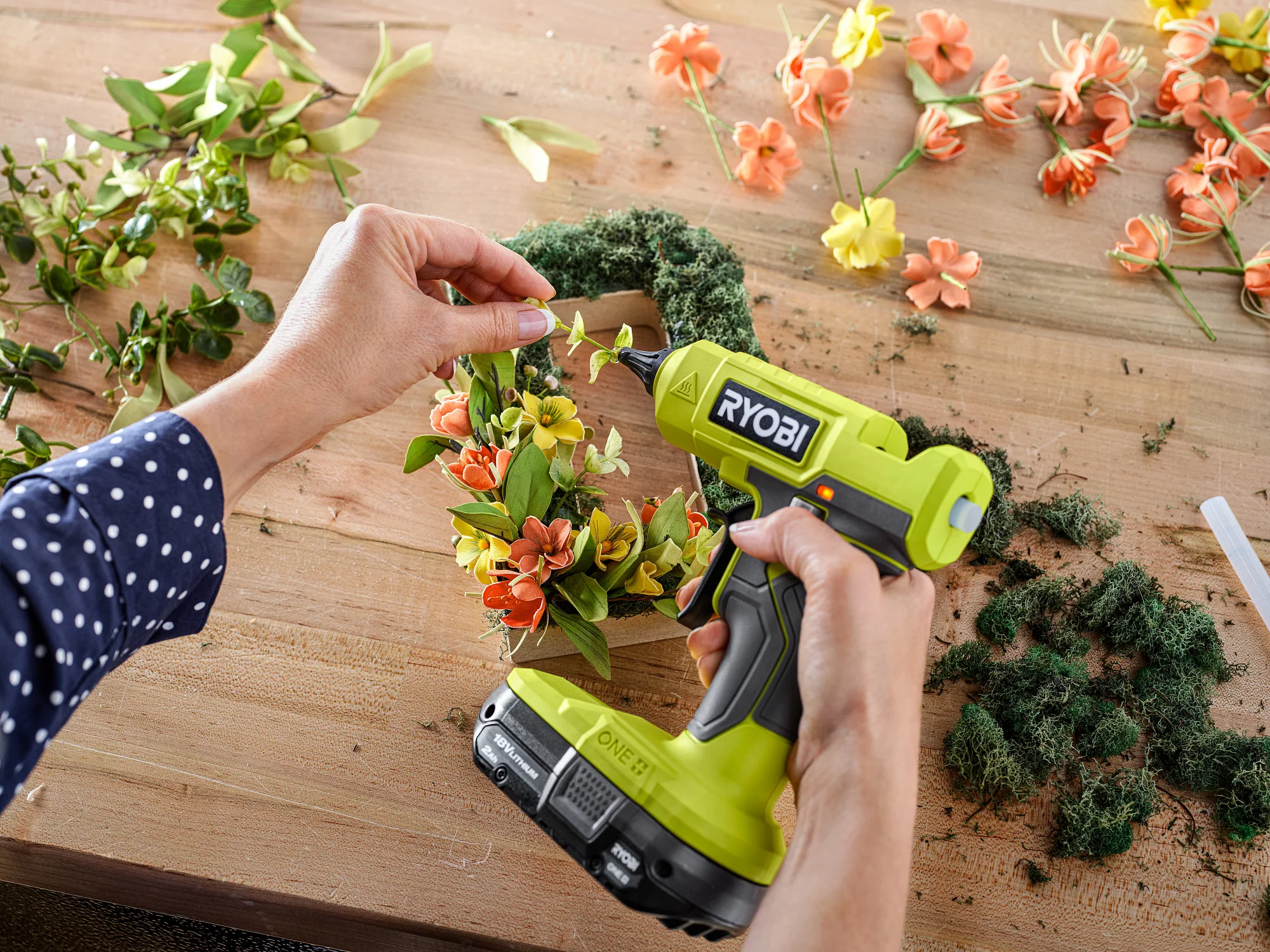 18V ONE+ GLUE GUN KIT - Image 6