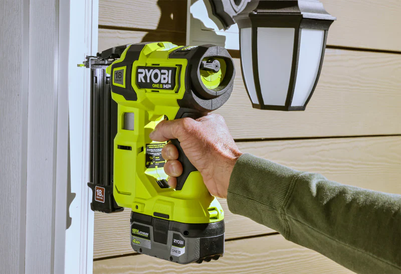 18V ONE+ HP BRUSHLESS AIRSTRIKE 18GA BRAD NAILER KIT - Image 6