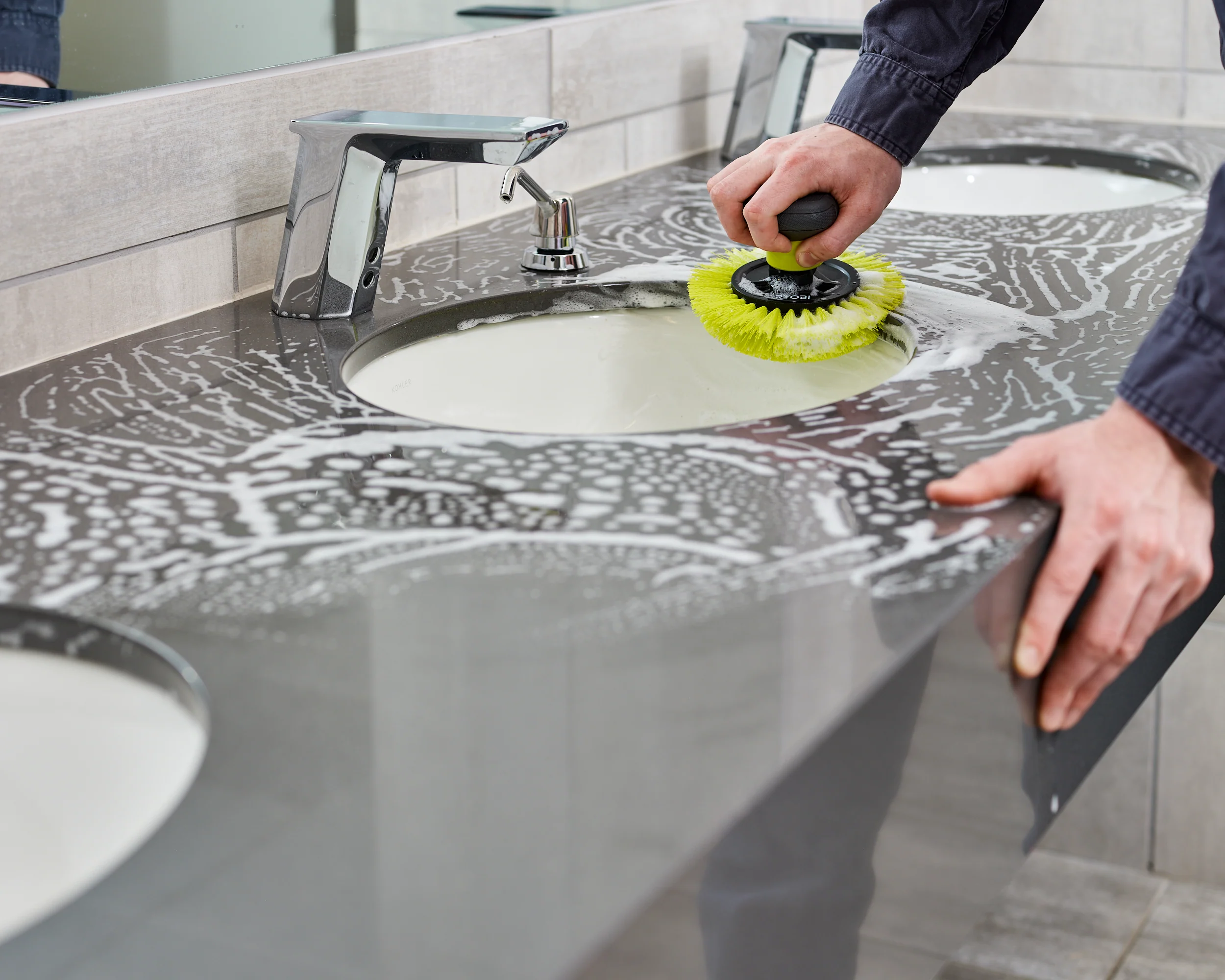 RYOBI PALM SCRUBBER - Image 8