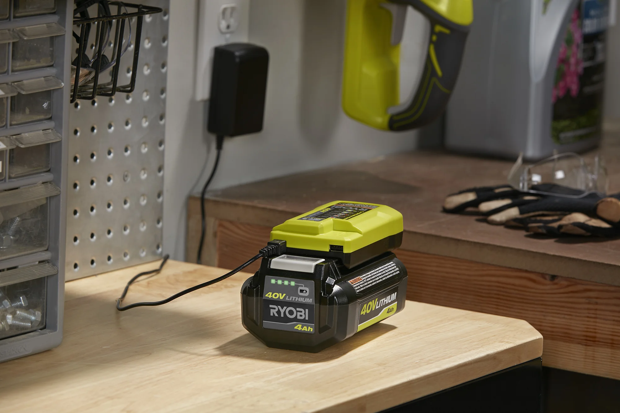 40V CHARGER WITH USB PORT - Image 3