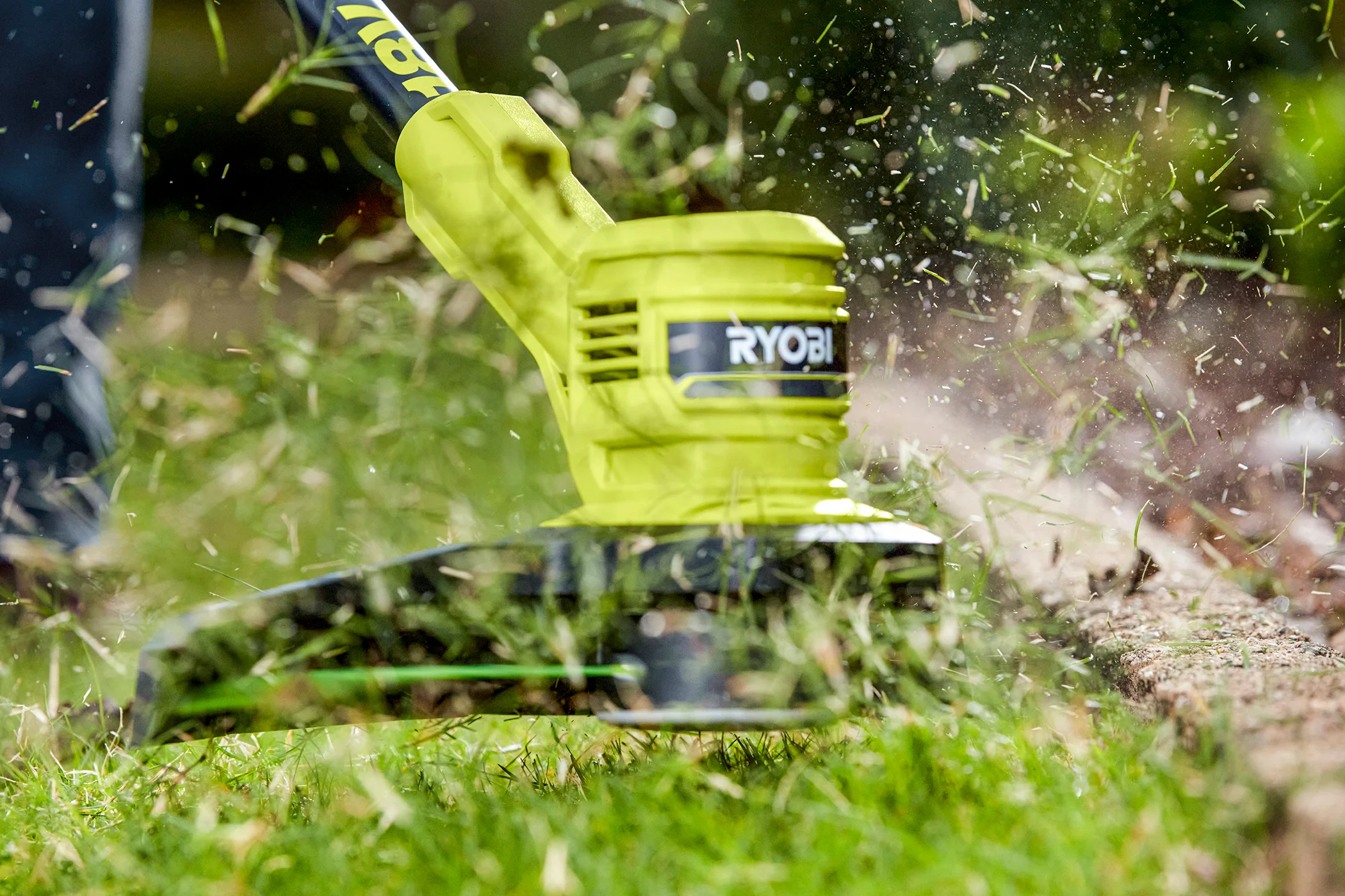 18V ONE+ HP Brushless String Trimmer/Edger Kit - Image 7