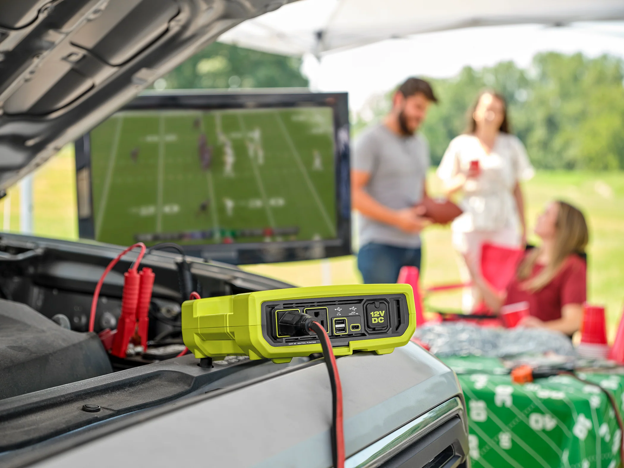 18V ONE+ 800-Watt Automotive Power Inverter - Image 3