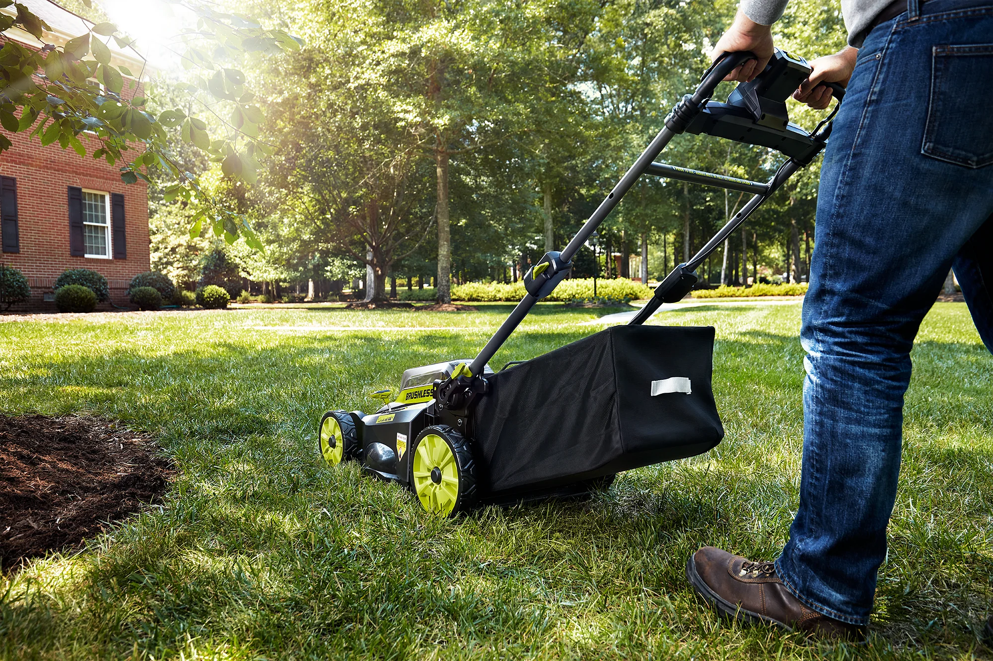 40V BRUSHLESS 20" SELF-PROPELLED LAWN MOWER - Image 4