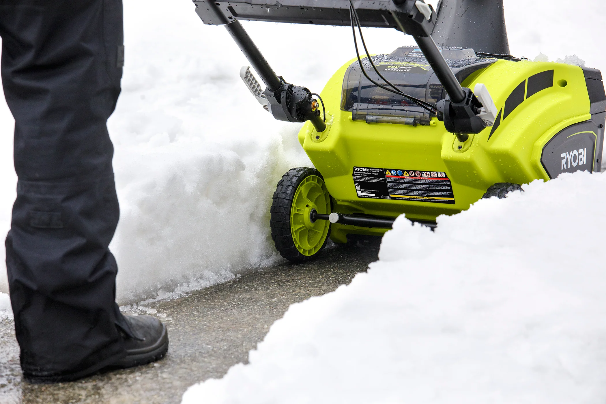 40V HP Brushless 21" SNOW THROWER KIT - Image 6