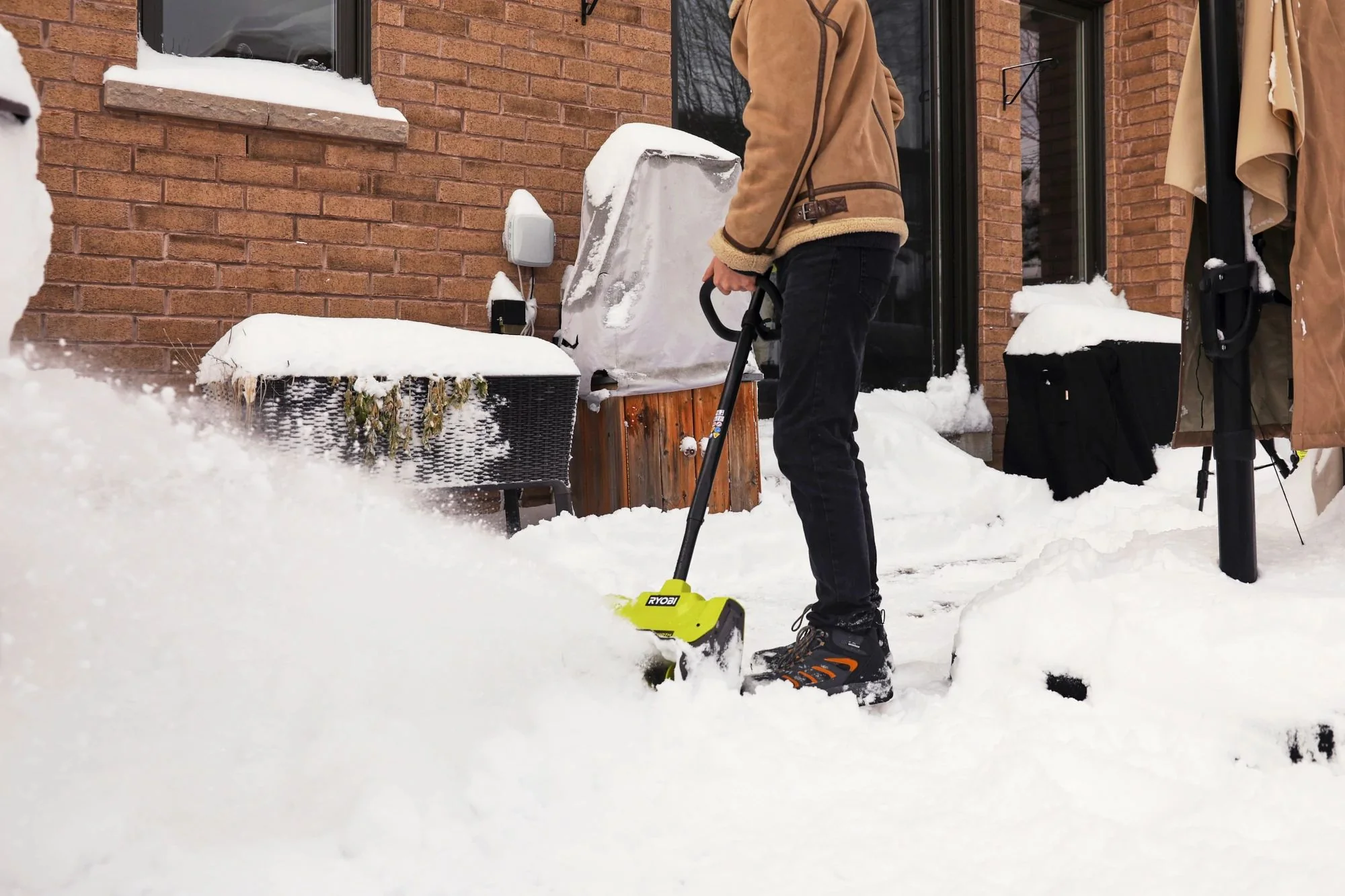 18V ONE+ 10" SNOW SHOVEL KIT - Image 9