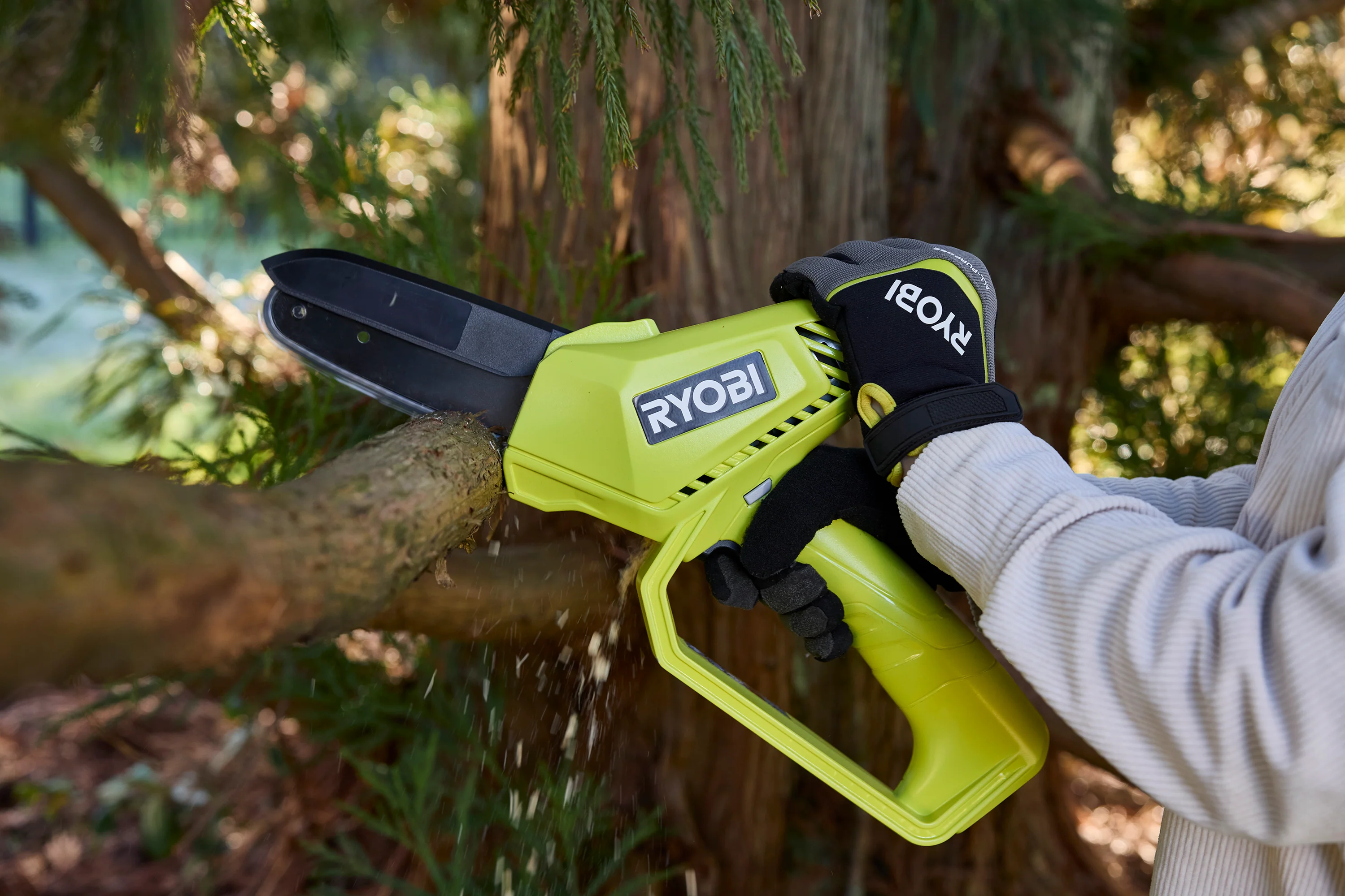 12V 6" Pruning Chainsaw - Image 9